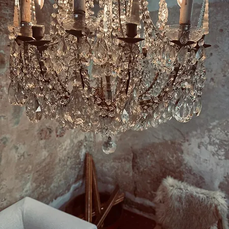 Apartmán Torre 1100 - Rough Luxe In 12th Century Tower