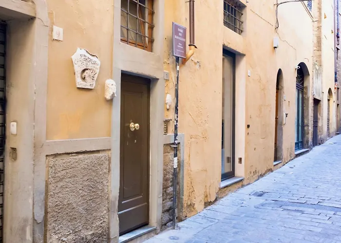 Torre 1100 - Rough Luxe In 12th Century Tower * Florencie