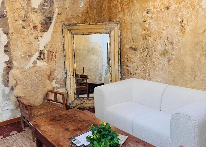 Torre 1100 - Rough Luxe In 12th Century Tower * Florencie